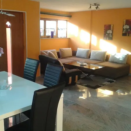 Ferienwohnung Weiss *