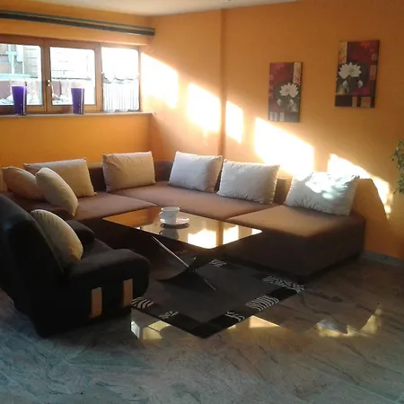 Ferienwohnung Weiss דירה *