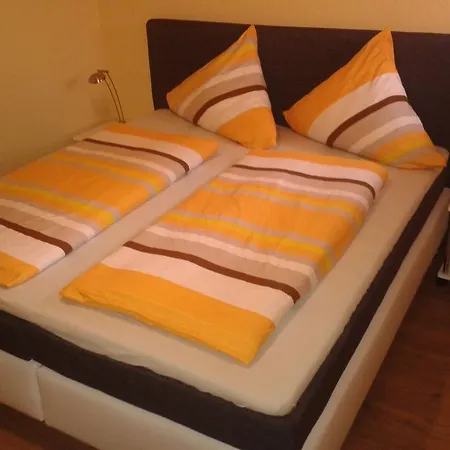 Ferienwohnung Weiss דירה *